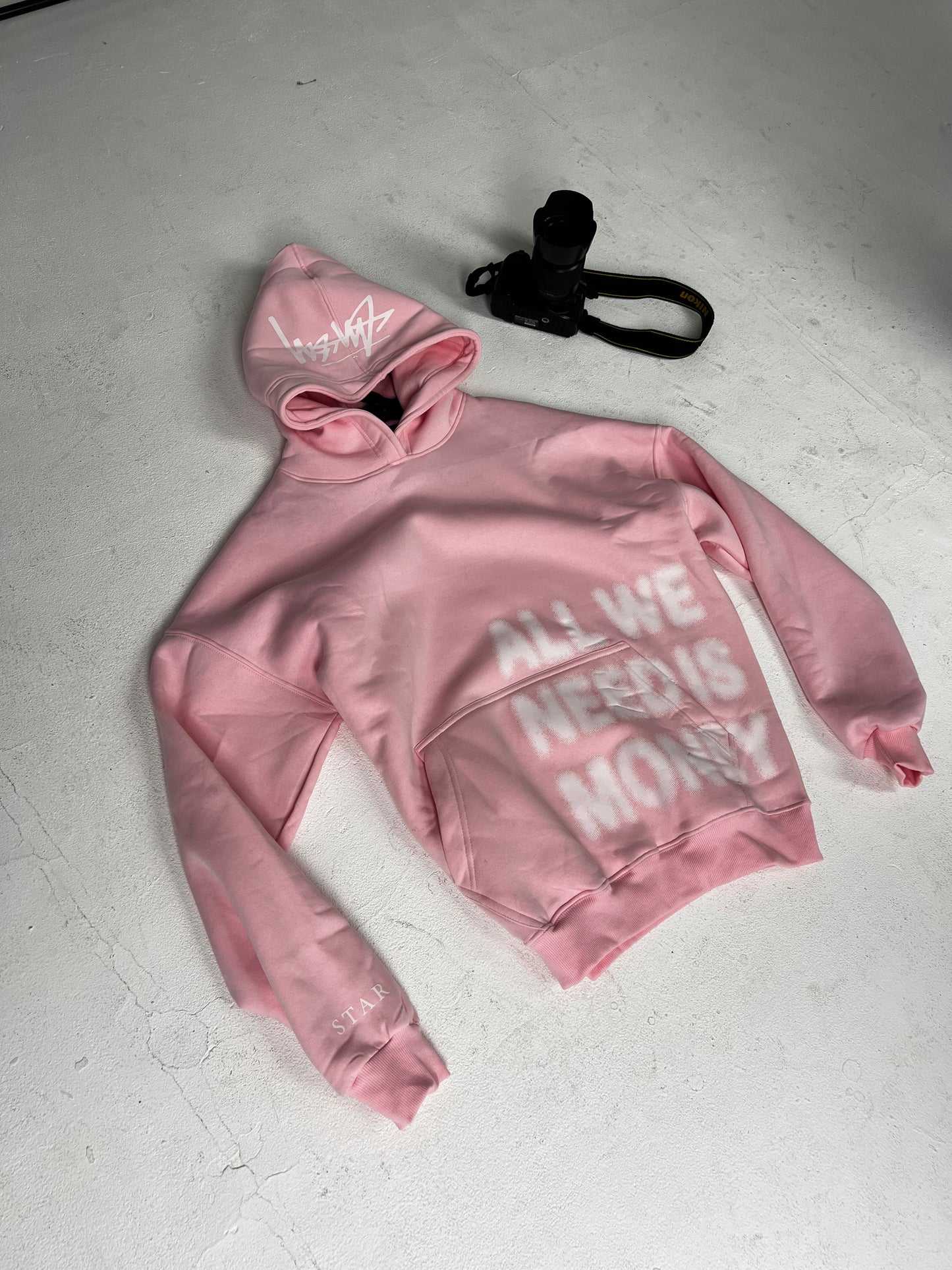 Hoodie pink : “ all we need money “ hoodie.